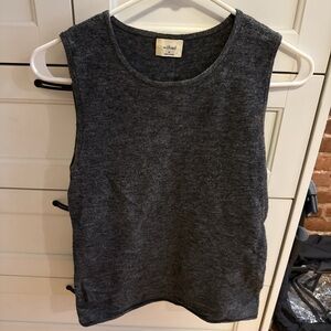 Aritzia Wilfred Dark Gray Cashmere sleeveless sweater vest